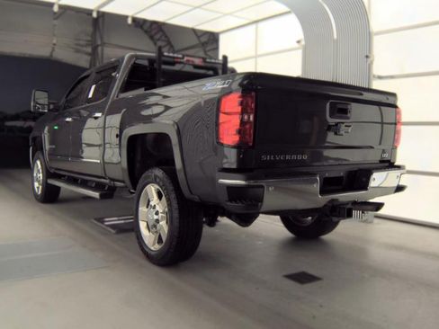 Used 2016 Chevrolet Silverado 2500 LTZ w/ LTZ Plus Package AWD/4WD image 3