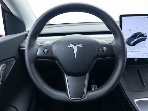 Used 2022 Tesla Model Y Performance image 26