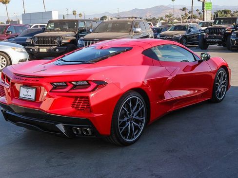 Used 2024 Chevrolet Corvette Stingray Premium Cpe w/ 3LT RWD image 9