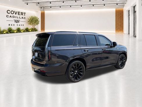 Used 2025 Cadillac Escalade Sport Platinum AWD/4WD image 13