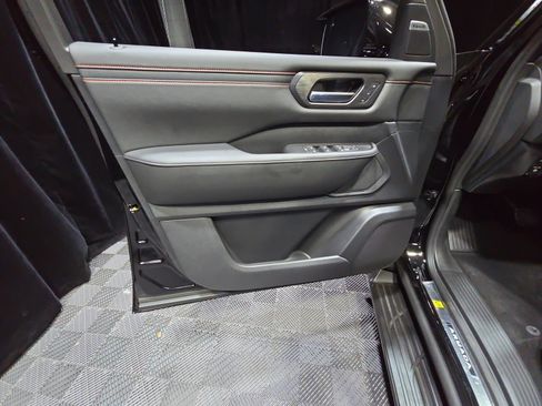 New 2025 Nissan Armada PRO-4X w/ Pro-4X Premium Package image 13