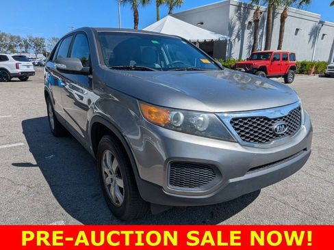 Used 2011 Kia Sorento LX image 22