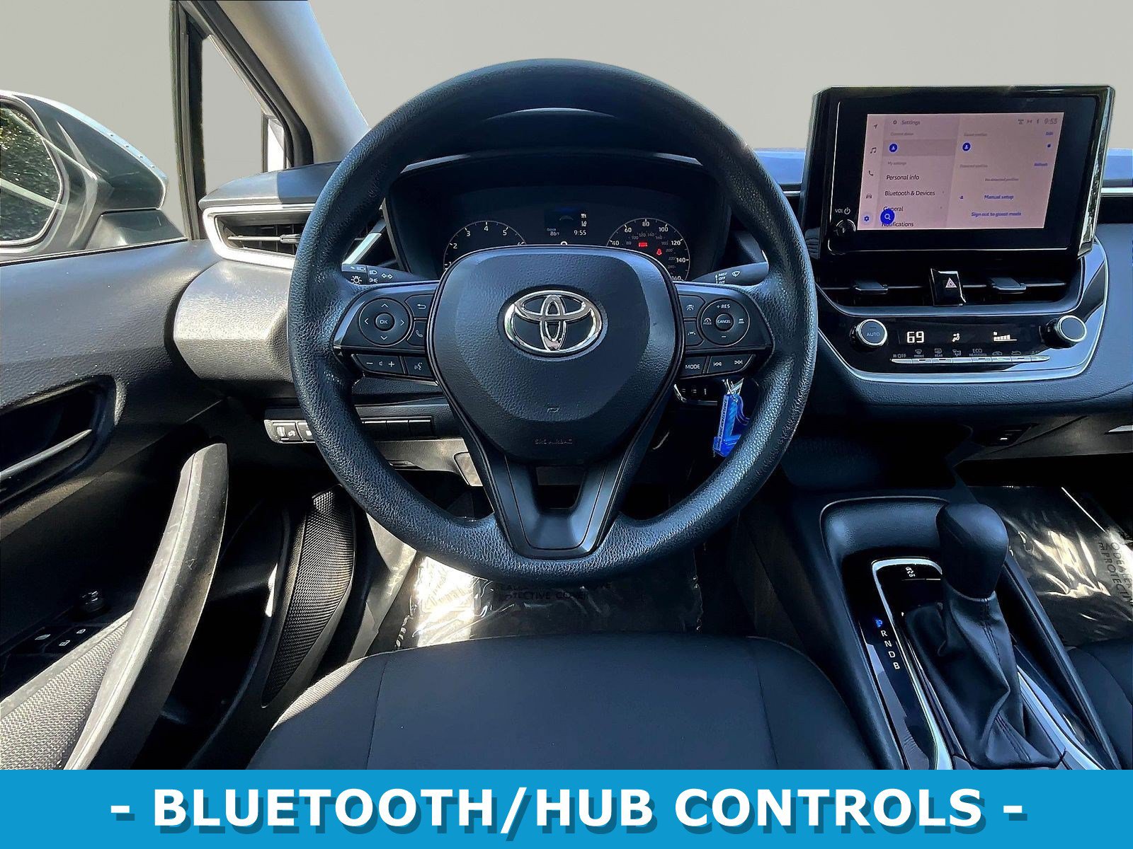 Used 2024 Toyota Corolla LE FWD image 8