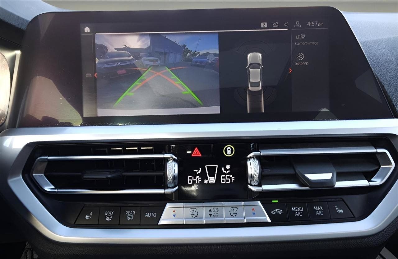 Used 2019 BMW 330i xDrive Sedan w/ Convenience Package AWD/4WD image 17