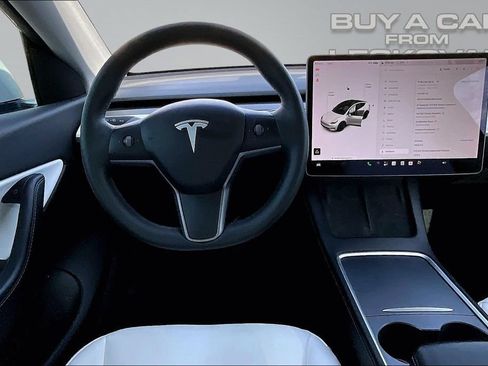Used 2021 Tesla Model Y Long Range AWD/4WD image 5