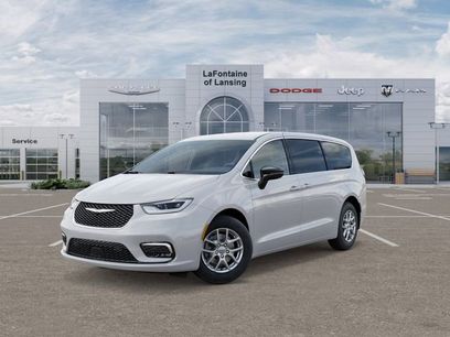New 2026 Chrysler Pacifica Select