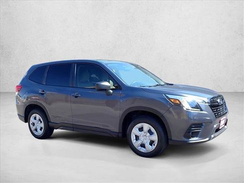 Used 2023 Subaru Forester AWD/4WD image 6