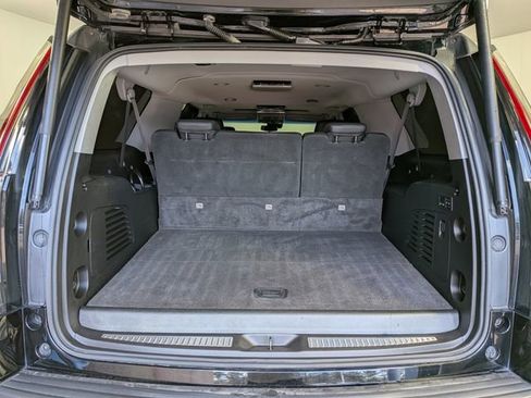 Used 2017 Cadillac Escalade ESV Premium Luxury image 14