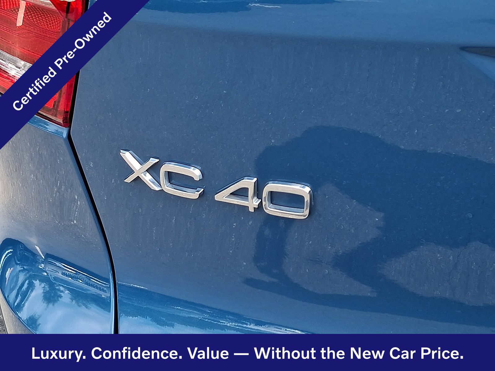 Certified 2023 Volvo XC40 B5 Plus w/ Driver Assist Package AWD/4WD image 30