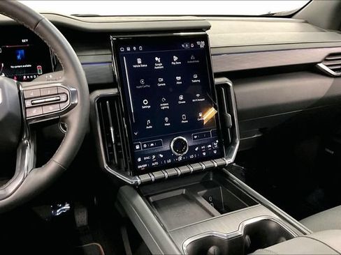 Used 2025 GMC Acadia AT4 AWD/4WD image 7