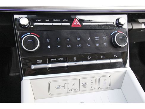 Used 2024 Hyundai Santa Fe Limited image 27