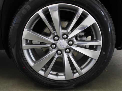 Used 2023 Cadillac XT6 Premium Luxury image 8