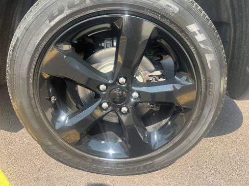 Used 2023 Jeep Grand Cherokee Altitude AWD/4WD image 14
