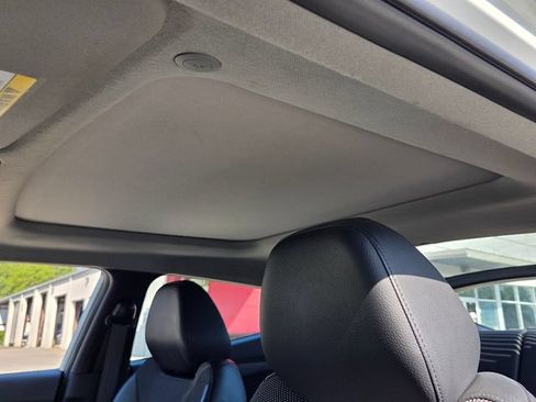 Used 2013 Hyundai Veloster w/ Tech Pkg FWD image 20
