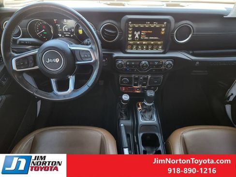 Used 2022 Jeep Wrangler Unlimited Rubicon 4xe w/ Cold Weather Group AWD/4WD image 26