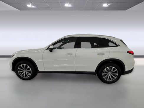 Certified 2024 Mercedes-Benz GLC 300 image 2