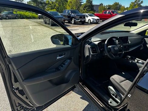 New 2026 Nissan Rogue SV image 15