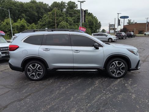 Used 2023 Subaru Ascent Limited w/ Technology Package AWD/4WD image 2