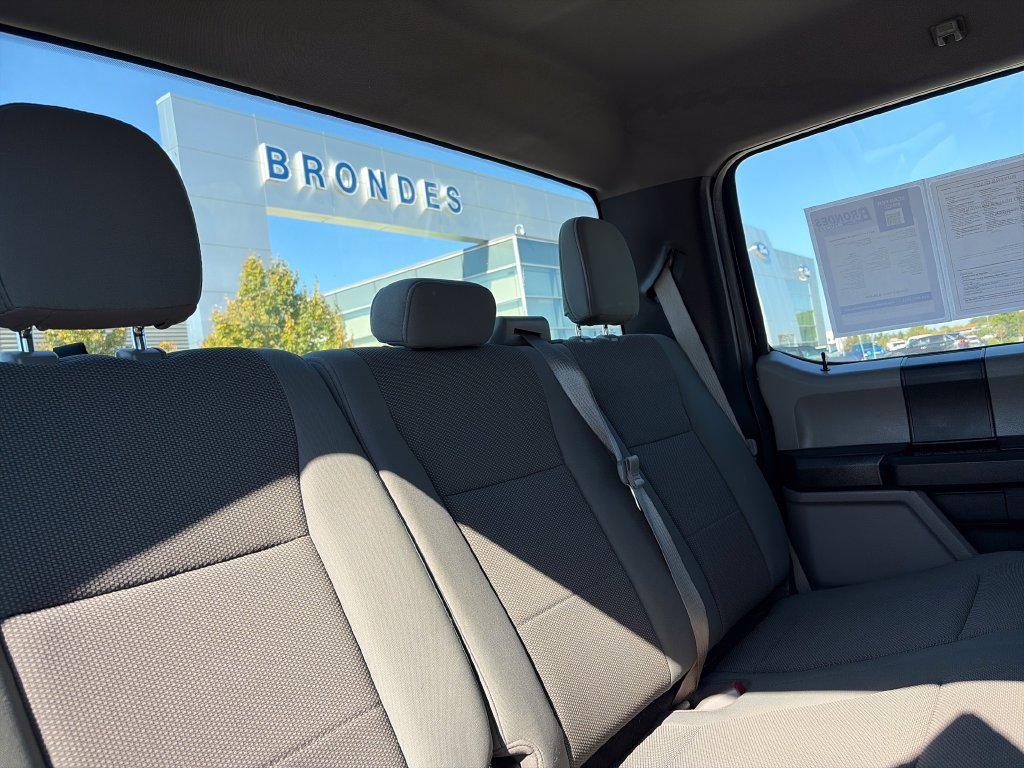 Used 2017 Ford F250 XL w/ Power Equipment Group AWD/4WD image 32