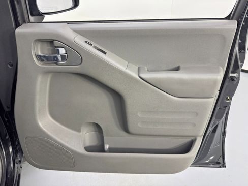 Used 2021 Nissan Frontier S image 35