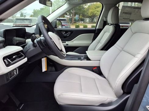 New 2026 Lincoln Aviator 2WD image 7