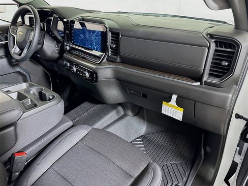 Certified 2026 Chevrolet Silverado 1500 LT image 27