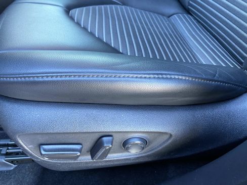 Used 2023 Toyota Highlander XSE image 19