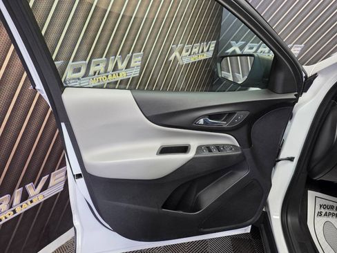 Used 2021 Chevrolet Equinox LS w/ LS Convenience Package image 19