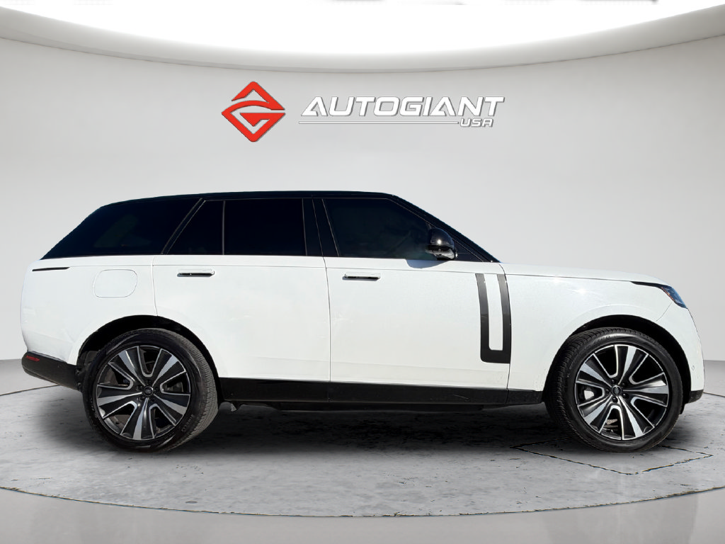 Used 2023 Land Rover Range Rover SE AWD/4WD image 9