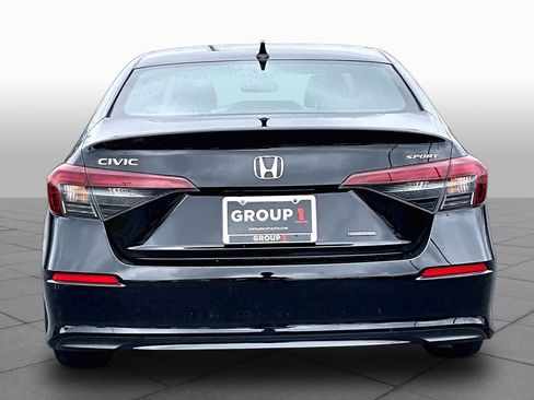 Used 2025 Honda Civic Sport image 5