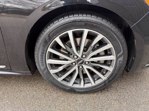 Used 2020 Lincoln Continental Standard w/ Premium Package image 52