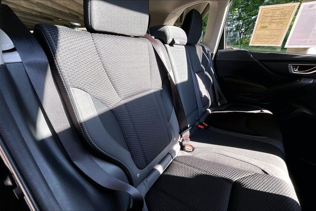 Used 2024 Subaru Forester Premium AWD/4WD image 16