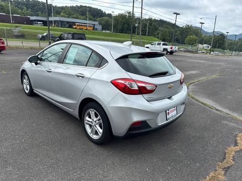 Used 2018 Chevrolet Cruze LT w/ Convenience Package FWD image 6