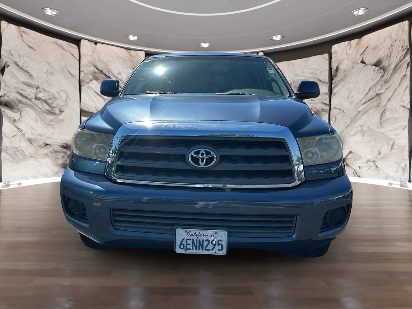 Used 2008 Toyota Sequoia SR5 RWD image 2