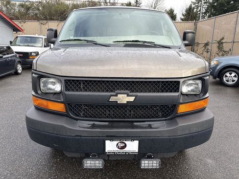 Used 2016 Chevrolet Express 2500 image 3