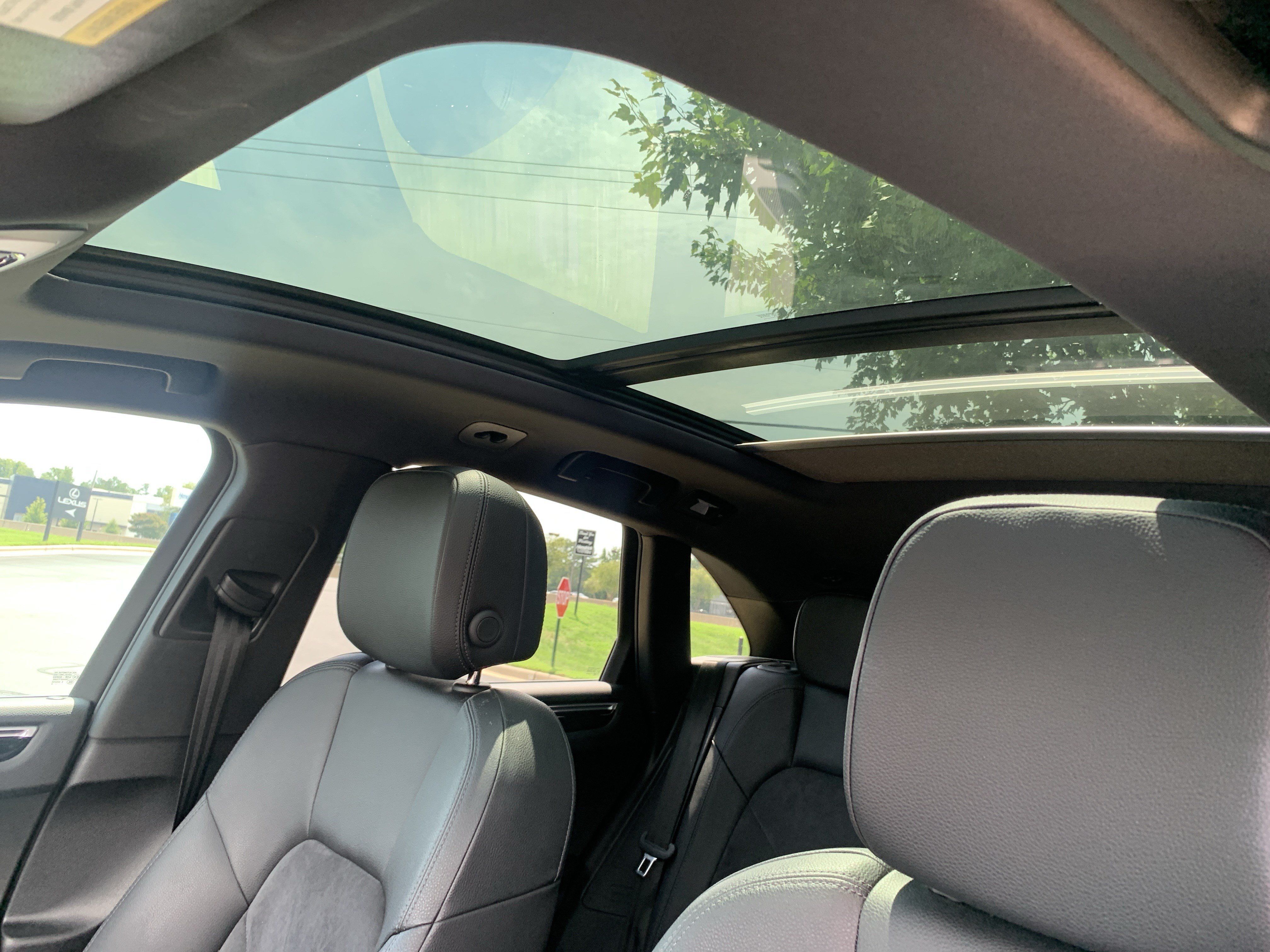 Used 2019 Porsche Macan AWD/4WD image 29