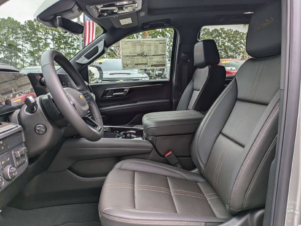 New 2026 Chevrolet Tahoe High Country w/ Sun And Tow Package RWD image 24