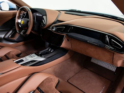 Certified 2025 Ferrari 12Cilindri RWD image 18