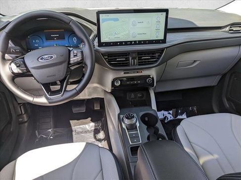New 2025 Ford Escape SE w/ PHEV Premium Package FWD image 14