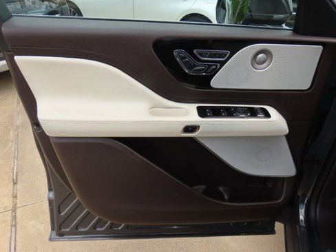 Used 2023 Lincoln Aviator Black Label Grand Touring w/ Class IV Trailer Tow Package image 24