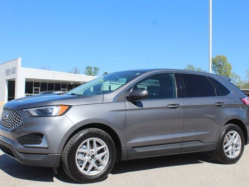 Used 2024 Ford Edge SEL AWD/4WD image 3