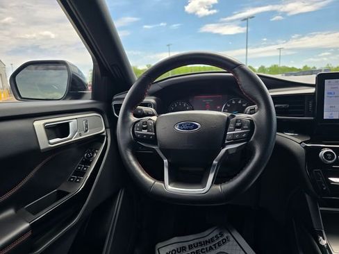Used 2023 Ford Explorer ST-Line AWD/4WD image 16