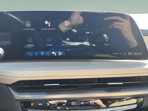 Used 2024 Cadillac XT4 Premium Luxury image 21