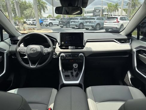 Used 2023 Toyota RAV4 XLE Premium FWD image 10