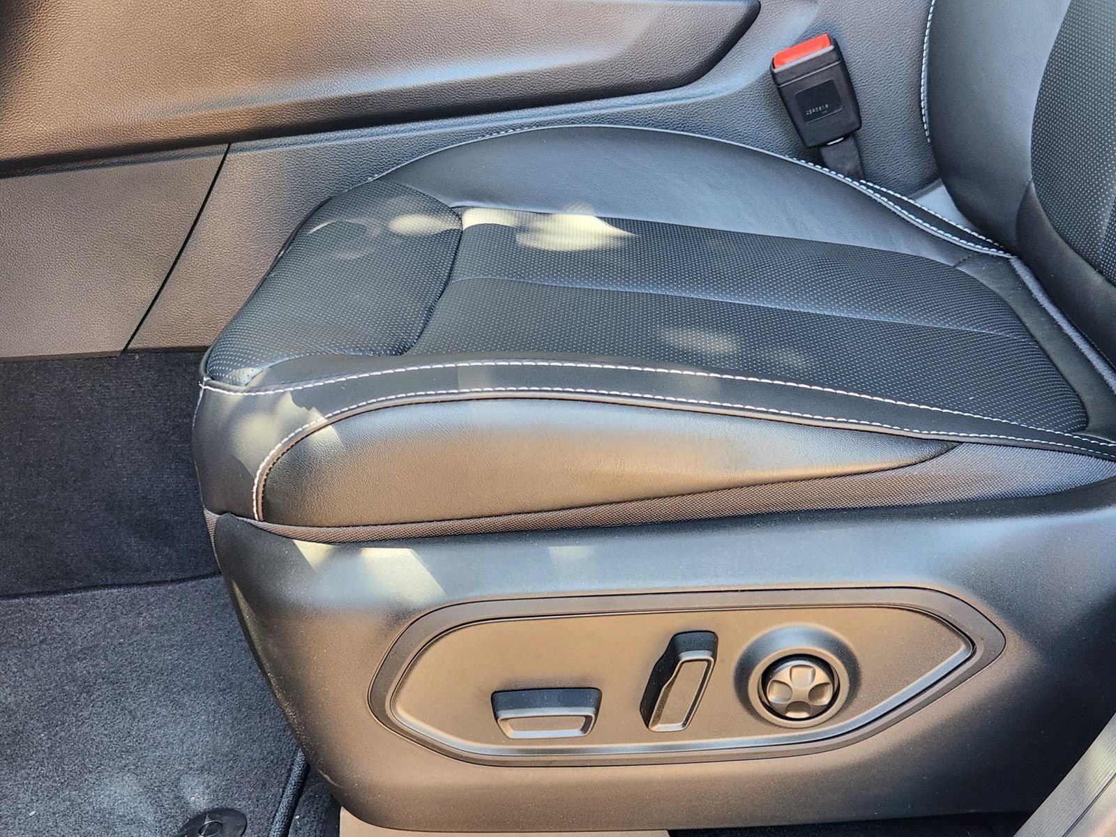 New 2027 Jeep Grand Cherokee Limited AWD/4WD image 32
