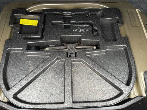 Used 2013 Toyota Avalon XLE image 15