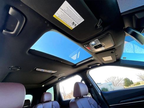 Used 2023 Kia Telluride SX image 17