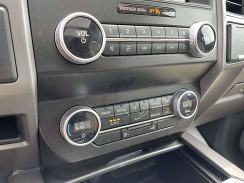 Used 2021 Ford Expedition XLT RWD image 15