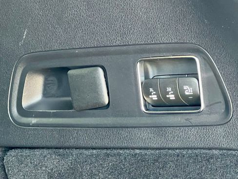 Certified 2026 Mercedes-Benz GLS 450 4MATIC image 48
