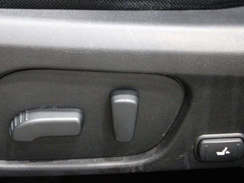 Used 2018 Subaru Forester 2.5i Premium w/ All-Weather Package image 20